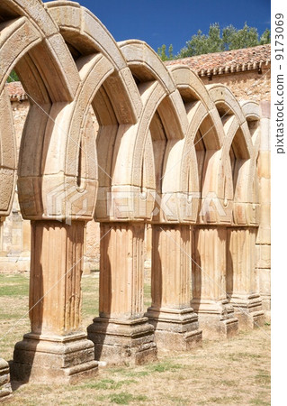 cloister at Soria 9173069