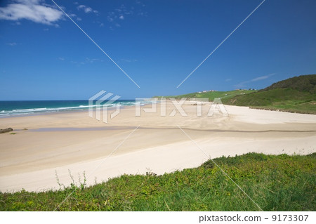 San Vicente de la Barquera beach San Vicente de la Barquera beach 9173307