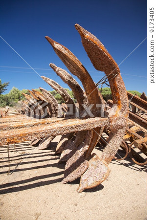 ancient anchors 9173405