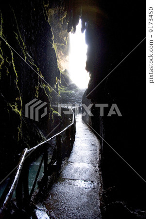 grot exit 9173450