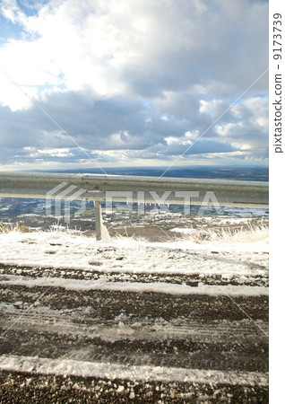 snow and guard rails 9173739