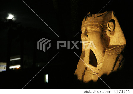 ramses and moon 9173945