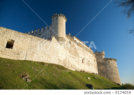 cuellar castle 9174059