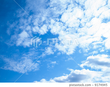 Autumn clouds 9174945