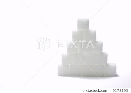 Stacked cubes sugar white back 9178193