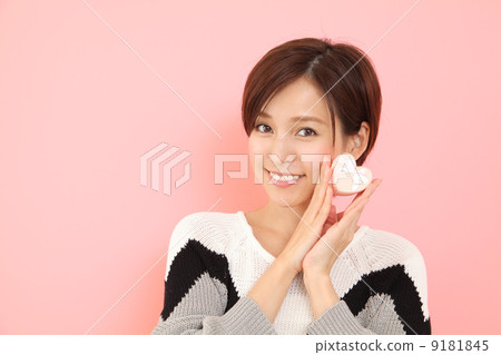 A woman with a present 9181845