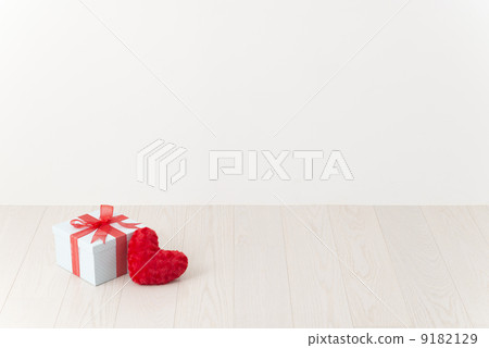Gifts and hearts Gifts and hearts 9182129