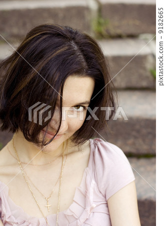 pretty brunet woman pretty brunet woman 9182665