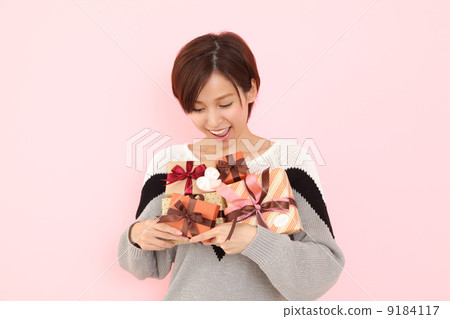 A lot of gifts! A lot of gifts! 9184117