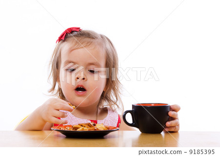 Girl eating Girl eating 9185395