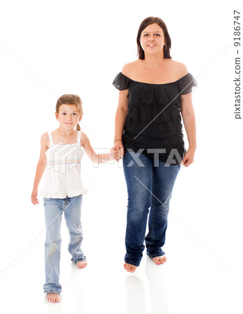 Mother and daughter 9186747