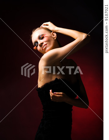 Glamour portrait Glamour portrait 9187021