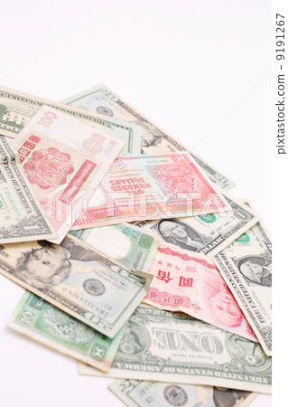 亞洲鈔票和美元 亞洲鈔票和美元 9191267