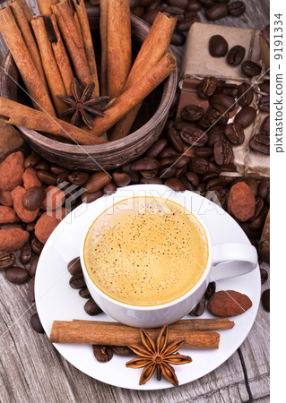 coffee with Chocolate bar and spices 9191334