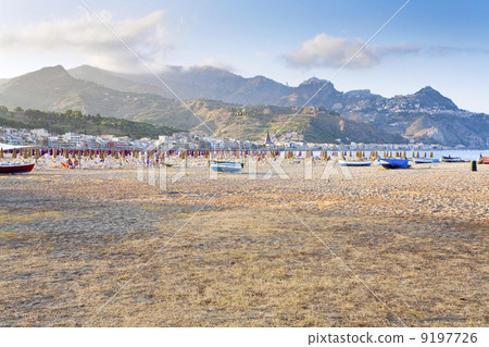 urban beach in Sicily 9197726