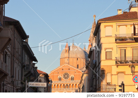 Basilica di Sant Antonio da Padova from Prato della Valle in Pad 9197755