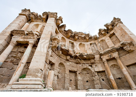 Artemis temple in ancient town Jerash Artemis temple in ancient town Jerash 9198718