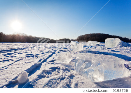frozen winter landscape frozen winter landscape 9198736
