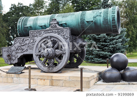 Tsar Cannon in Moscow Kremlin Tsar Cannon in Moscow Kremlin 9199869