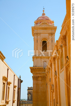 baroque style street in Noto, Sicily 9199973