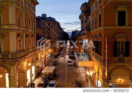 view of via dell Indipendenza in Bologna 9200072