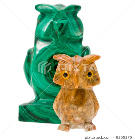 two stone owls 9200370