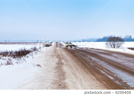 snow country road 9200408