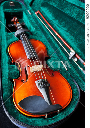 fiddle with bow in green velvet box fiddle with bow in green velvet box 9200900