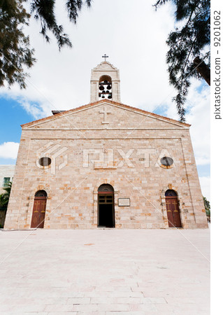 Greek Orthodox Basilica of Saint George in town Madaba 9201062