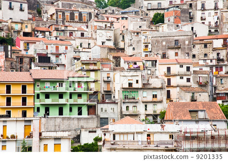 dense houses in sicilian town Castiglione di Sicilia 9201335