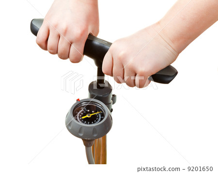 pumping by manual air pump with pressure indicator 9201650
