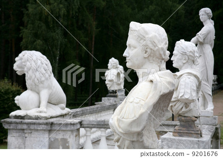 statues in antique Roman style 9201676