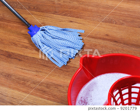 mopping of wooden floors 9201779