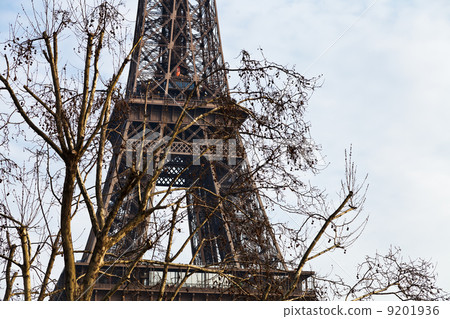 Paris Eiffel tower in march day Paris Eiffel tower in march day 9201936