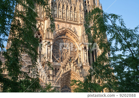 Notre Dame Cathedral in Reims, France Notre Dame Cathedral in Reims, France 9202088