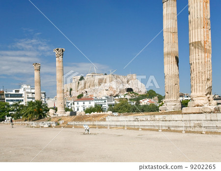 ruins on Temple of Zeus in Athens ruins on Temple of Zeus in Athens 9202265