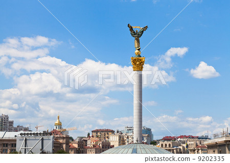Monument to Berehynia on Kiev's Maidan 9202335