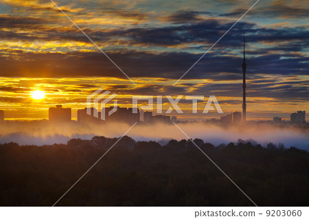 early morning yellow city sunrise and fog 9203060