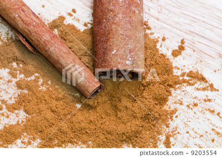sticks and powdered Cinnamon 9203554