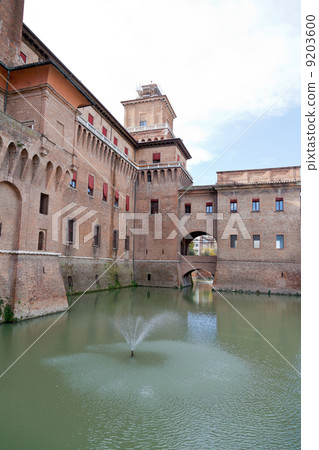 moat and castello estense in Ferrara moat and castello estense in Ferrara 9203600
