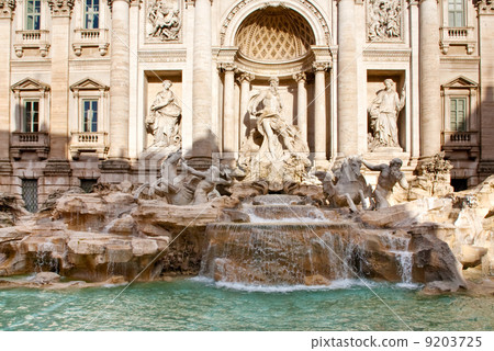 Trevi Fountain in Rome Trevi Fountain in Rome 9203725