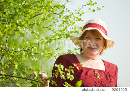 portrait of senior woman 9205915