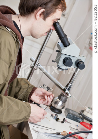 jeweller jeweller 9212053
