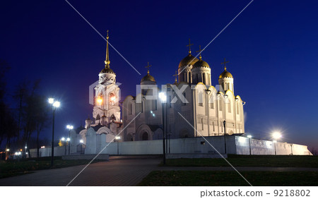 Assumption cathedral at Vladimir in night Assumption cathedral at Vladimir in night 9218802