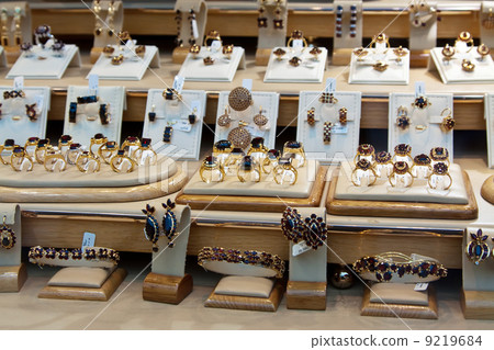 counter with garnet jewelry 9219684