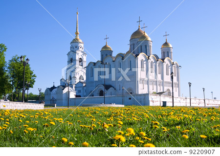 Assumption cathedral at Vladimir in summer Assumption cathedral at Vladimir in summer 9220907