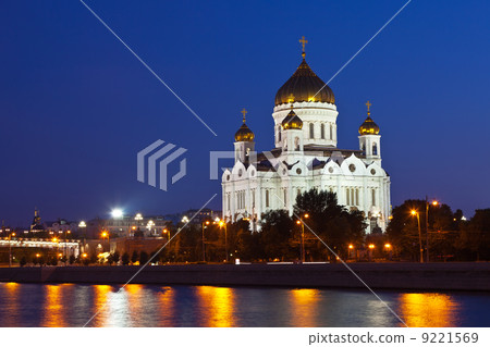 Christ the Savior Cathedral at Moscow in night Christ the Savior Cathedral at Moscow in night 9221569