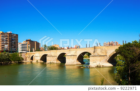 Stone Bridge over Ebro river Stone Bridge over Ebro river 9222971