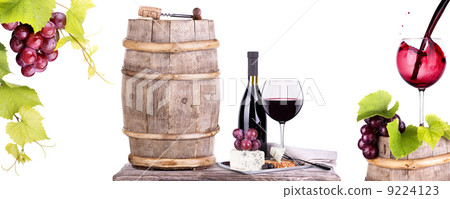 red wine assortment of grapes and cheese 9224123