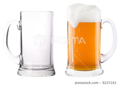 Beer glasses. full and empty isolated 9225183